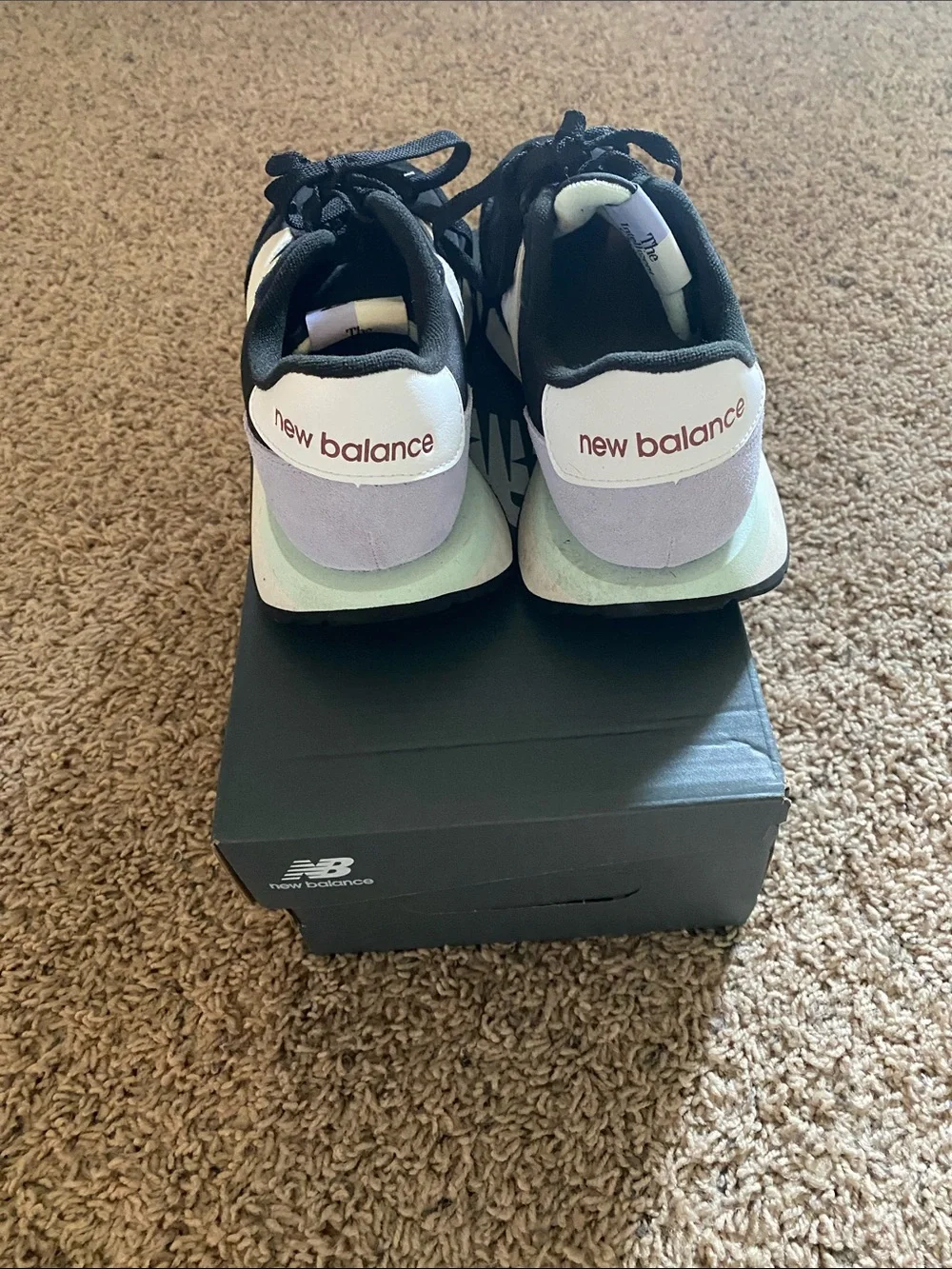 SALE‼️New Balance Women's Black Sneakers with White and Pastel Accents